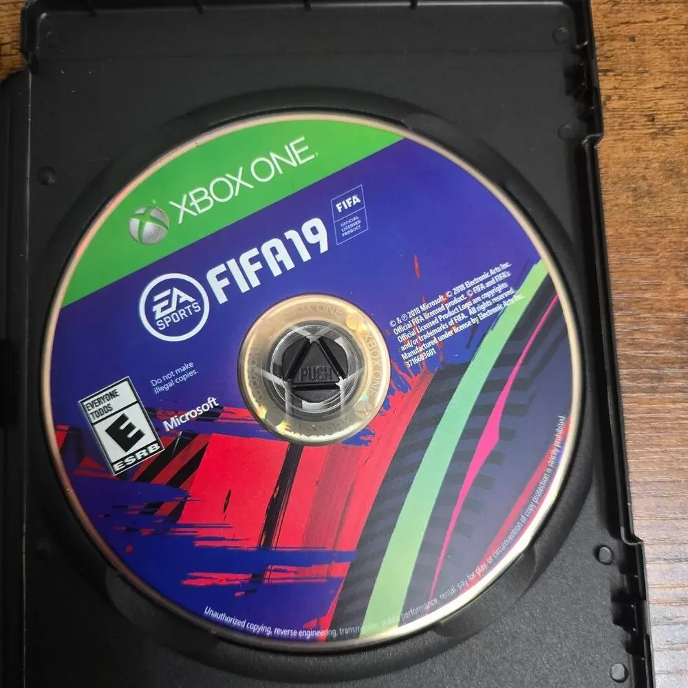FIFA 19 (2018, Microsoft Xbox One) - NOT ORIGINAL Case